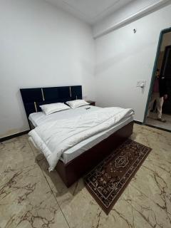 Yashdeep Hotel - Jāmb - 1