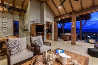 Far Pavilions Villa A, Luxe 2-BR Hillside Escape - 9