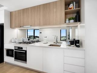 Crown Residence - Luxury 2BR Apartment Pool and Gym - 1