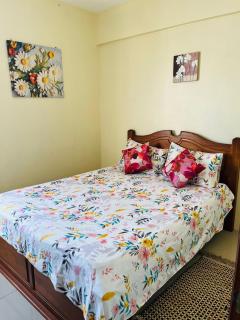 Beachfront two bedroom apartment-perfect sea escape! - 8