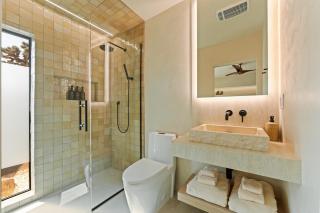 Serene Escape, Views, 10-Acres, Spa Shadow House - 7