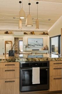 Serene Escape, Views, 10-Acres, Spa Shadow House - 3