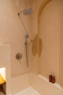 Modern 1BR Pool Villa with Balcony in North Canggu - 6