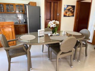 Beachfront two bedroom apartment-perfect sea escape! - 5