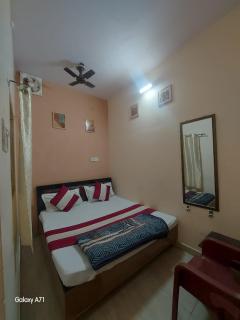 SHIV RESIDENCY PAYING GUEST HOUSe - 6