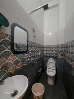 SHIV RESIDENCY PAYING GUEST HOUSe - 8