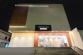 Super Townhouse Oak Army Aviation Base Jhansi - 5