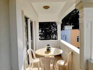 Beachfront two bedroom apartment-perfect sea escape! - 9