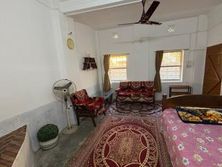 The Indoor Retreat - 8