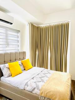 Casa Miranda with Free Parking at Primehomes Capitol Hills - 0