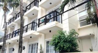 Alice in Wonderland Beach Hotel - 8