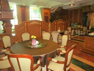 Gajahmada Graha Hotel - 4