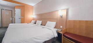 Central Seven Hotel by Kwon Busan Seomyeon - 3