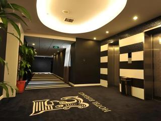 Elegance Bund Hotel - 4