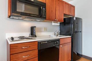 MainStay Suites Emporia - 2