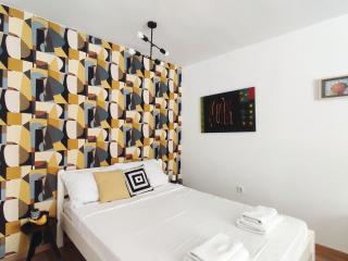 Charming Studio for Two - Free Parking - 8