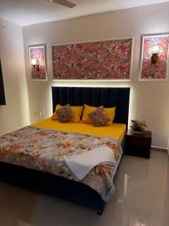 ZOOMSTAY, Gomti Nagar Extension, Near Palassio Mall & Ekana Stadium, Lucknow - 1