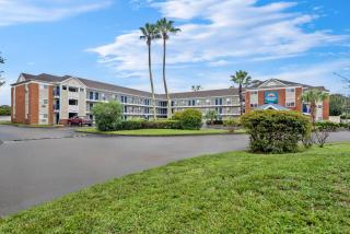 Suburban Studios Stuart near Federal Hwy 1 - Stuart - 7