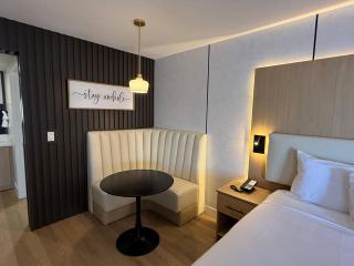 MainStay Suites Victorville - Hesperia - 5