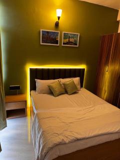 ZOOMSTAY, Gomti Nagar Extension, Near Palassio Mall & Ekana Stadium, Lucknow - 4