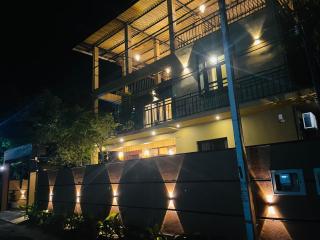 Edwards airport guest - 8