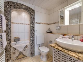 Bergschlössl - Appartment 25 mit Traumblick über das Inntal - 1