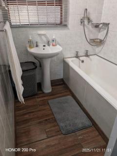 Uvongo Family Home - 8