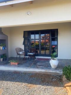 Pule's Home & Studio Apartments - 4