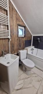 Romantic Attic Retreat - 6