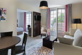 Best Western Blanche de Castille Dourdan - Dourdan - 1