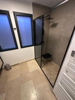 Sunny Year-Round Provençal Luxury Retreat - 9