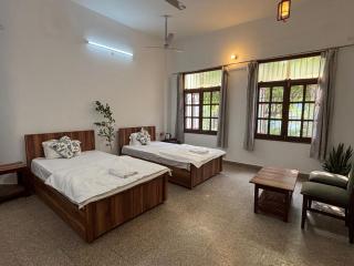 Mulberry Garden - Benares - 4