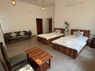 Mulberry Garden - Benares - 3