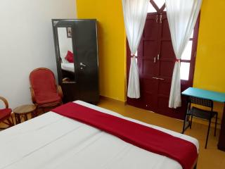 Alexmarie Guest house 5 min to candolim Beach - 8