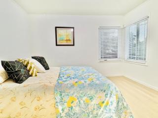 new renovated house 5rooms 5 beds 7people 1800sf - 8