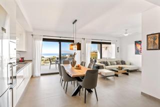 Domillion Sunrise 2bdr 2bath Gibraltar view - 0