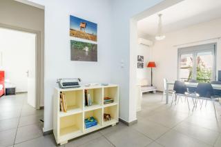 Renovated 4 Bdr House near Acropolis - New Beds, Terrace & Green Yard - 5