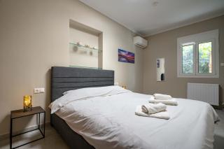 Peristeri Luxury Retreat - 4