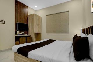 Super Townhouse Oak Kaal Bhairav Temple Varanasi - 8