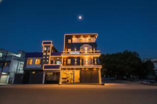 FabHotel Globe Inn - 0