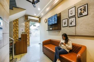 FabHotel Globe Inn - 8