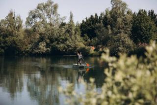 Lodge panoramique grand confort au bord d'un étang - 7