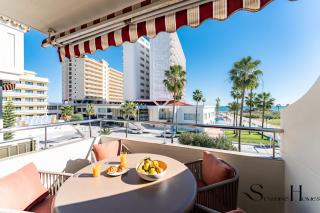 Beach Stay with Terrace & Sea View REF050 - 2