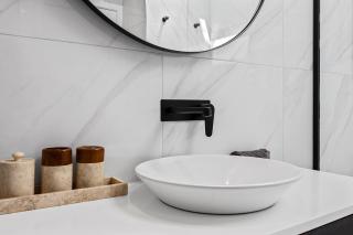 Modern Two-Bedroom Home in Merivale - 4