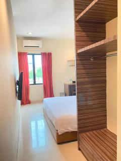 Hotel Beverly Inn Batam Center - 4