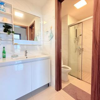 Regalia Park Block B Sea View 2B2R 6 Pax - 7