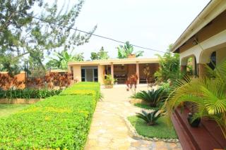 Montane Safaris Hotel FortPortal - 6