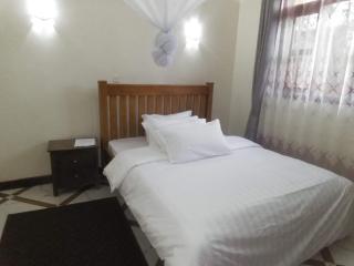 Montane Safaris Hotel FortPortal - 4