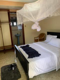 Montane Safaris Hotel FortPortal - 2