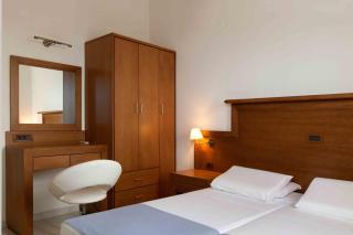 Giorgi's Blue Apartments - 7